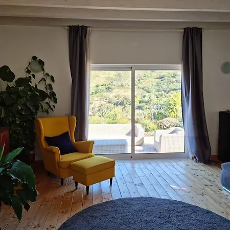 Lemontree House Set In The Countryside. Villa Agua de Tabuas