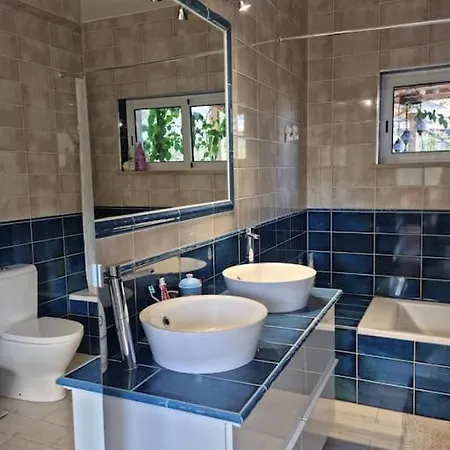 Lemontree House Set In The Countryside. * Agua de Tabuas