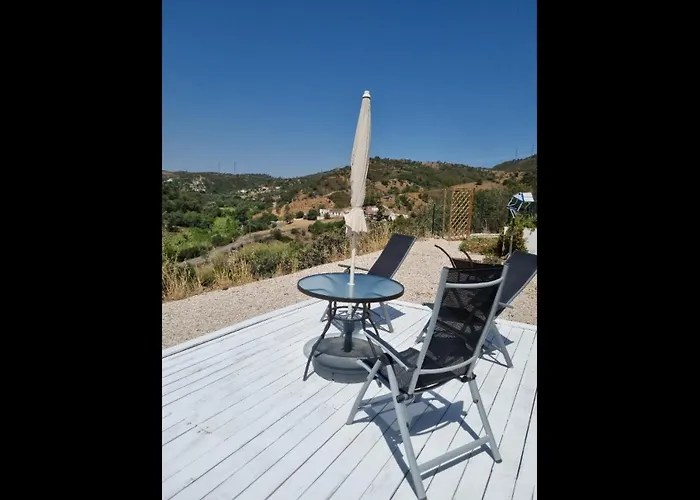 فيلة Lemontree House Set In The Countryside. Agua de Tabuas