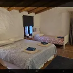 빌라 Lemontree House Set In The Countryside.