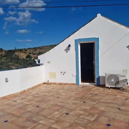 Lemontree House Set In The Countryside. Agua de Tabuas