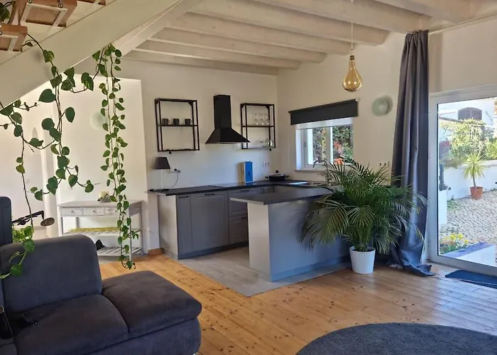 Lemontree House Set In The Countryside.