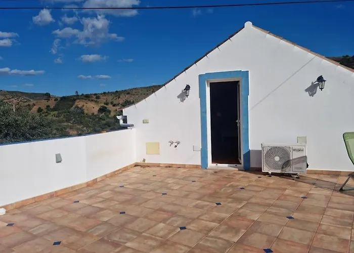 Lemontree House Set In The Countryside. Agua de Tabuas